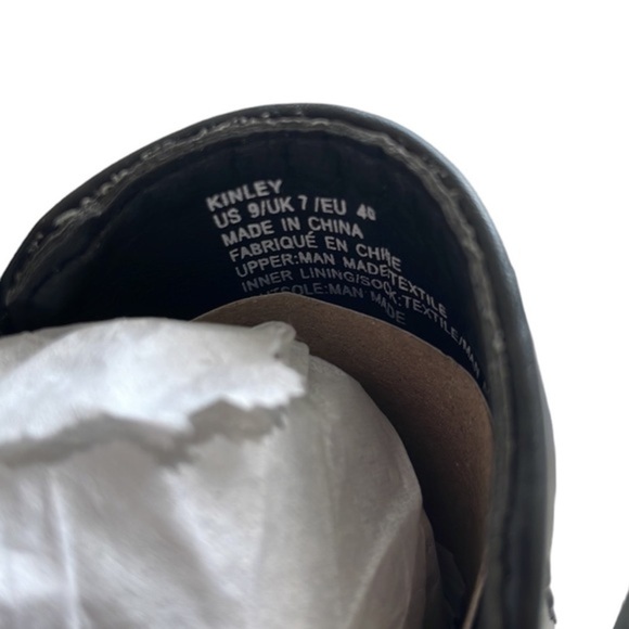 Kinley Chelsea Ankle Boot - Picture 12 of 13